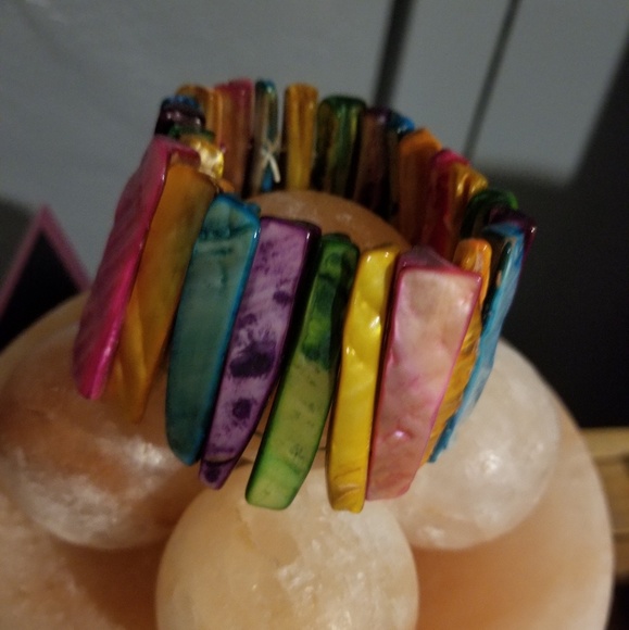 Jewelry - Rainbow shell bracelet
